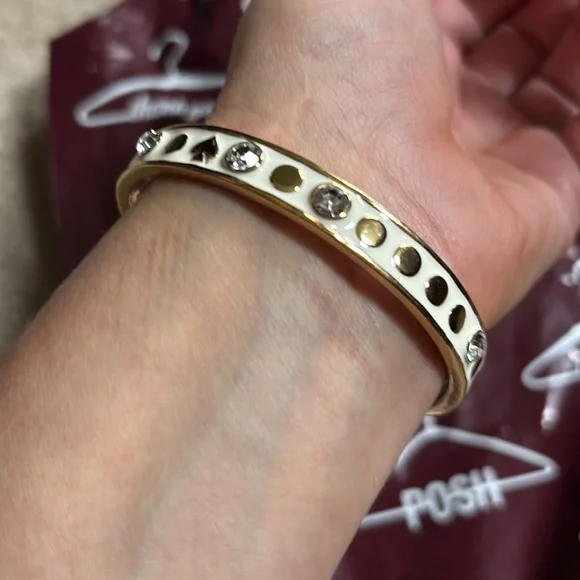 Kate Spade Bangle Bracelet ♠️ ~ sold out online! Spot the Spade ~stamped B - Picture 5 of 8